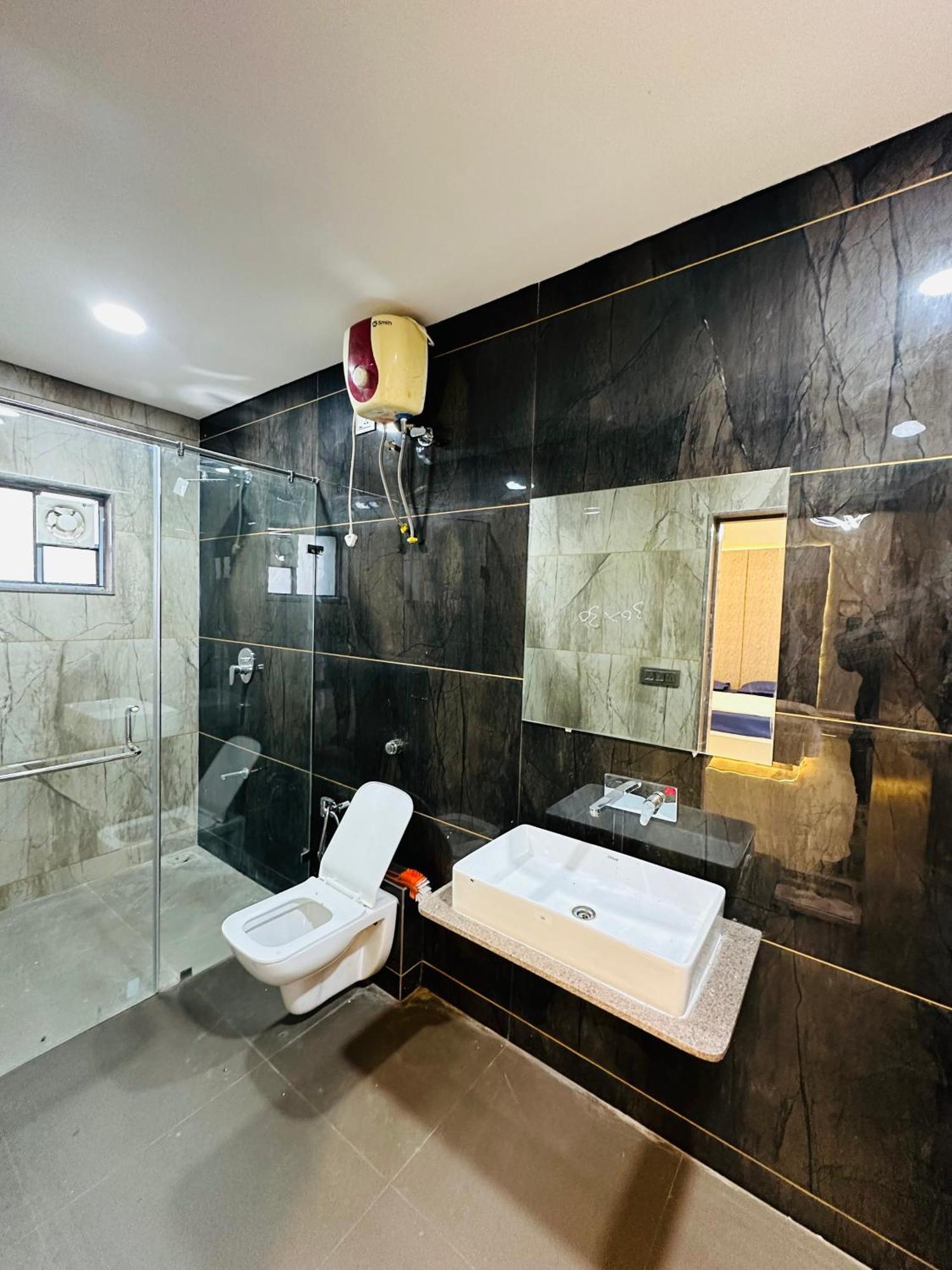 Karmabhumi 1 Villa Sātej Buitenkant foto